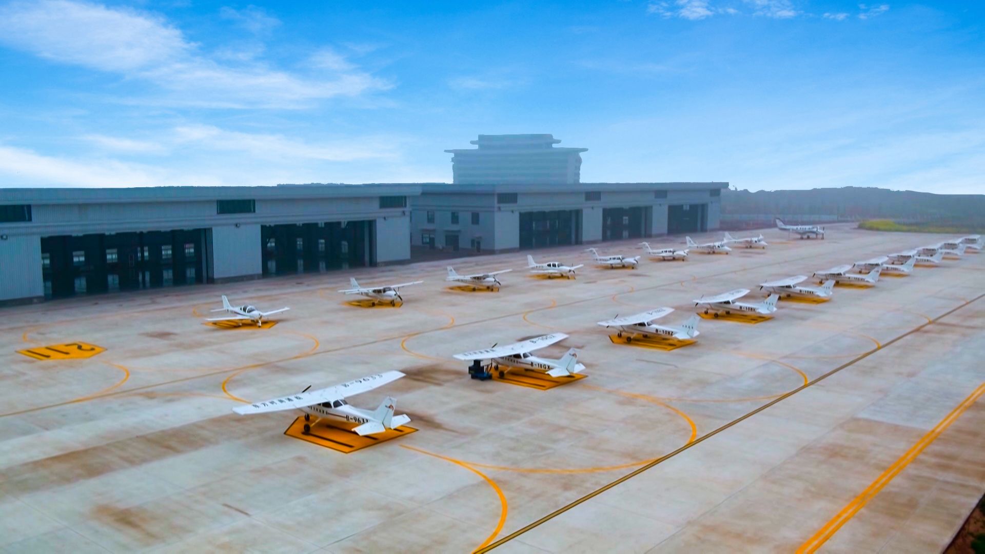西华通用机场开启了"周口航空新纪元"