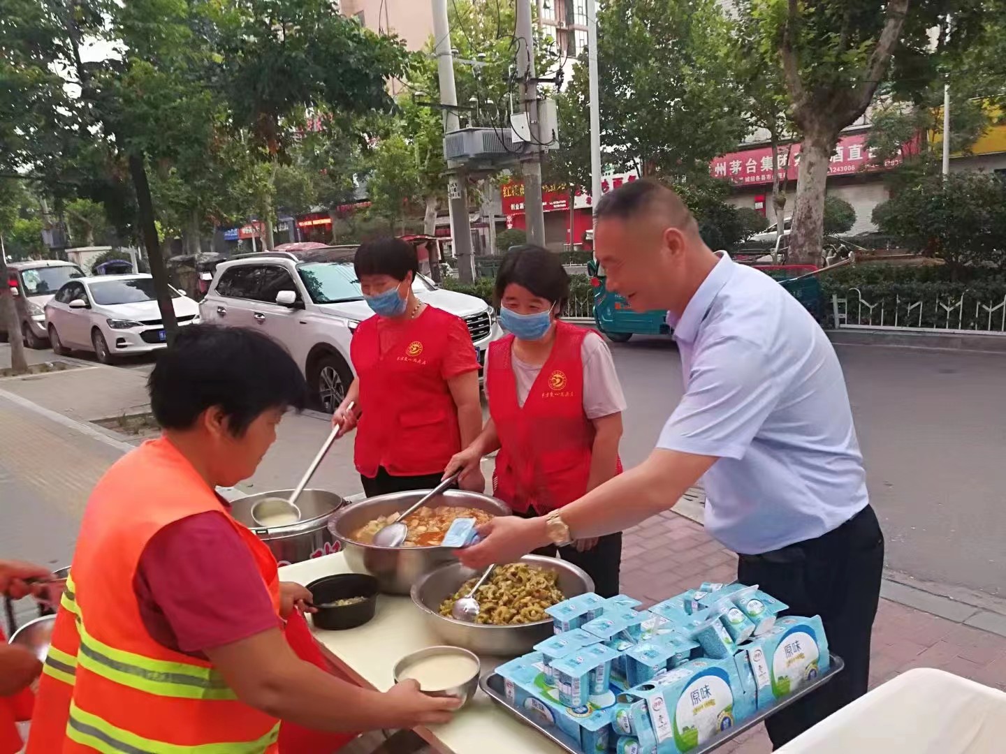 于海岗:九年公益路"粥"到暖港城-中华龙都网-周口报业传媒集团主办