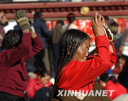 拉萨总人口_中国人口最少民族聚集地 奇台县全国唯一塔塔尔民族乡大泉